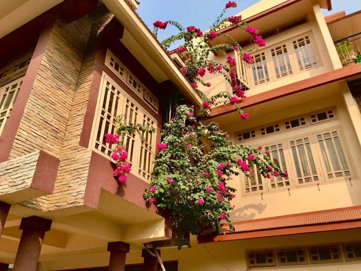 Bougainvillea Гувахати Экстерьер фото